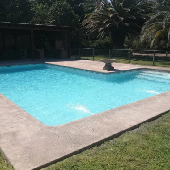 Piscina residencial terminada en Las Condes